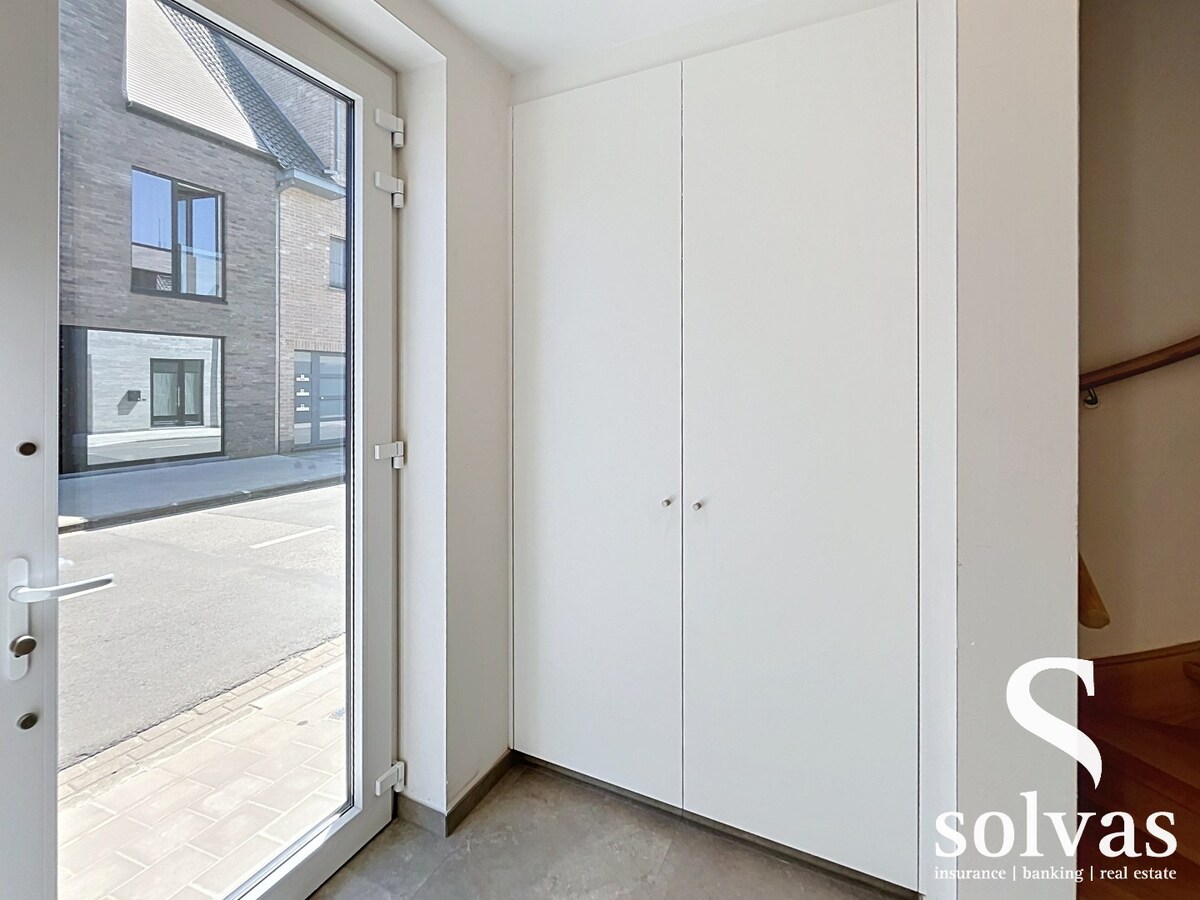 Nieuwbouwwonining met 4 slaapkamers in hartje Aalter op toplocatie. 