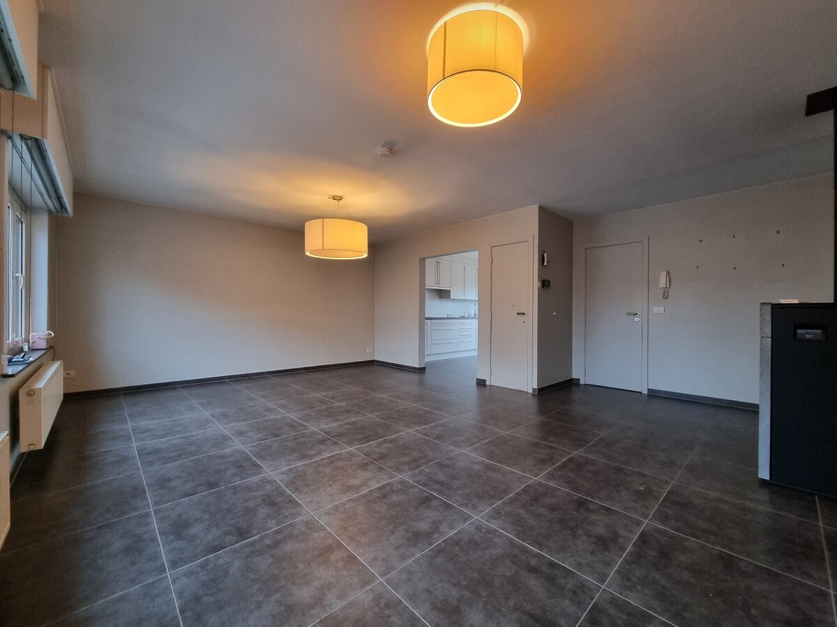 Energiezuinige halfopen gezinswoning met tuintje en ruim terras. 