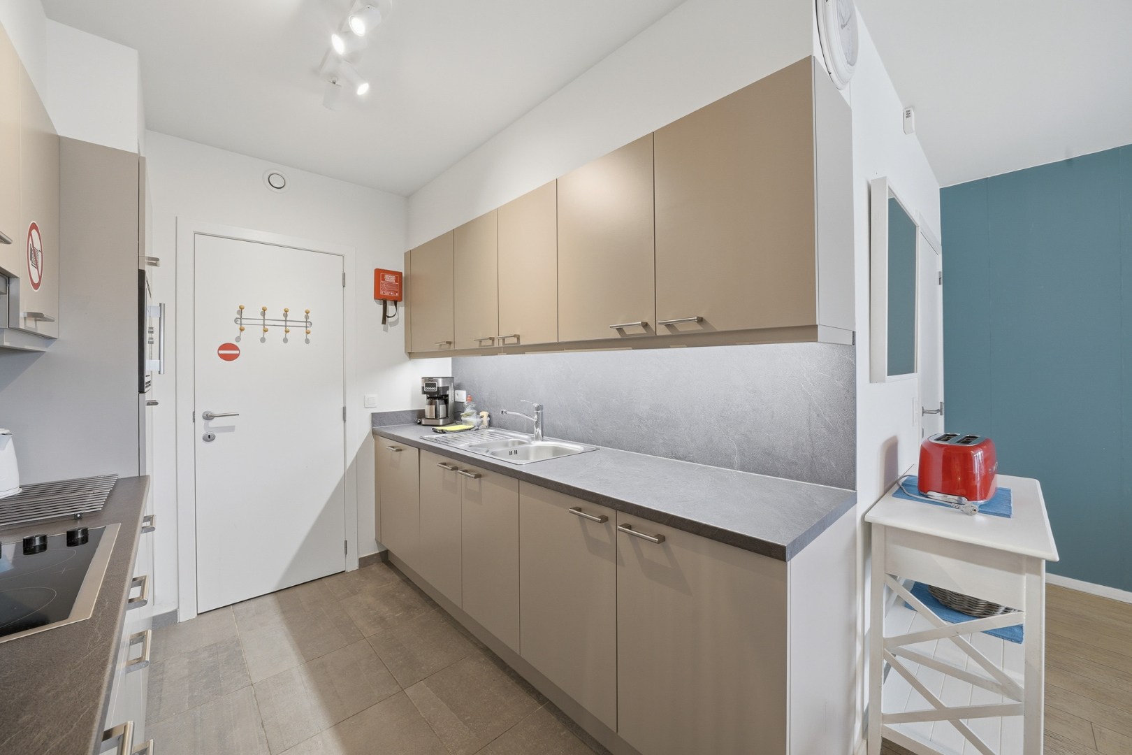 Instapklaar appartement met groot terras in Bredene - vlak bij de zee 