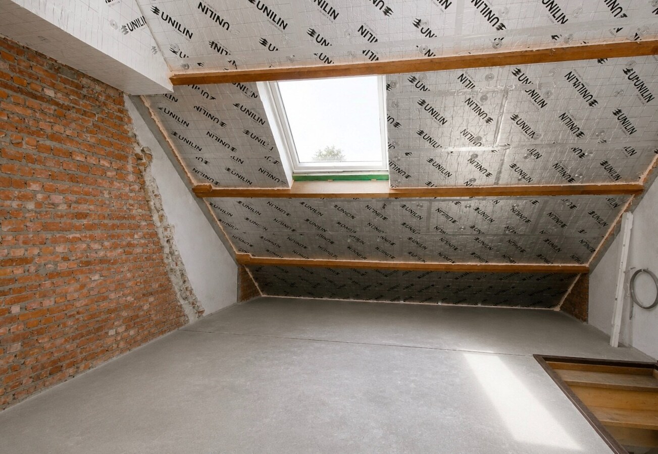 Te koop: Rustig gelegen halfopen bebouwing op uitzonderlijk perceel van 883 m² in Sint-Niklaas 
