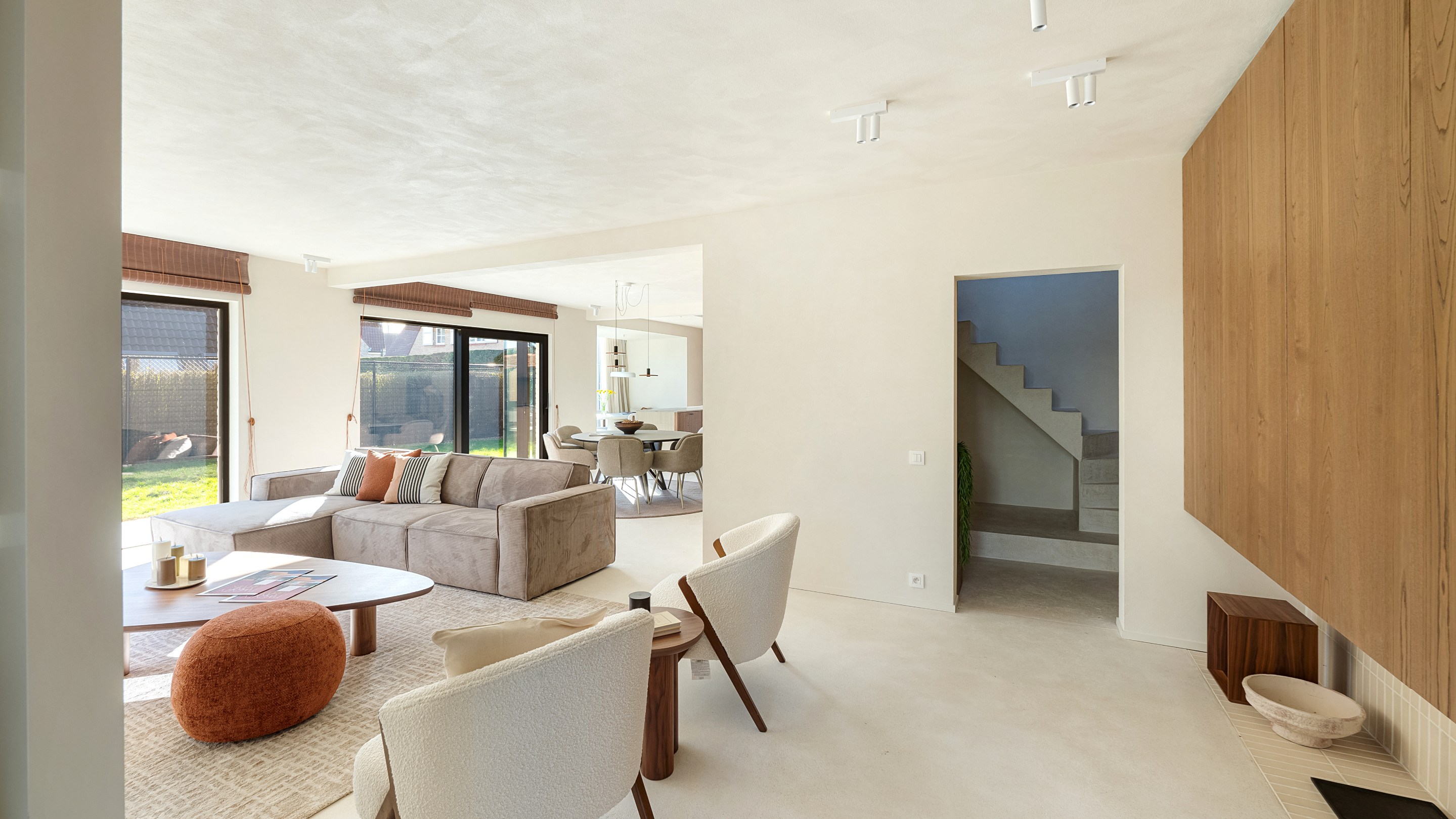 Villa de luxe rénovée dans un quartier résidentiel. 