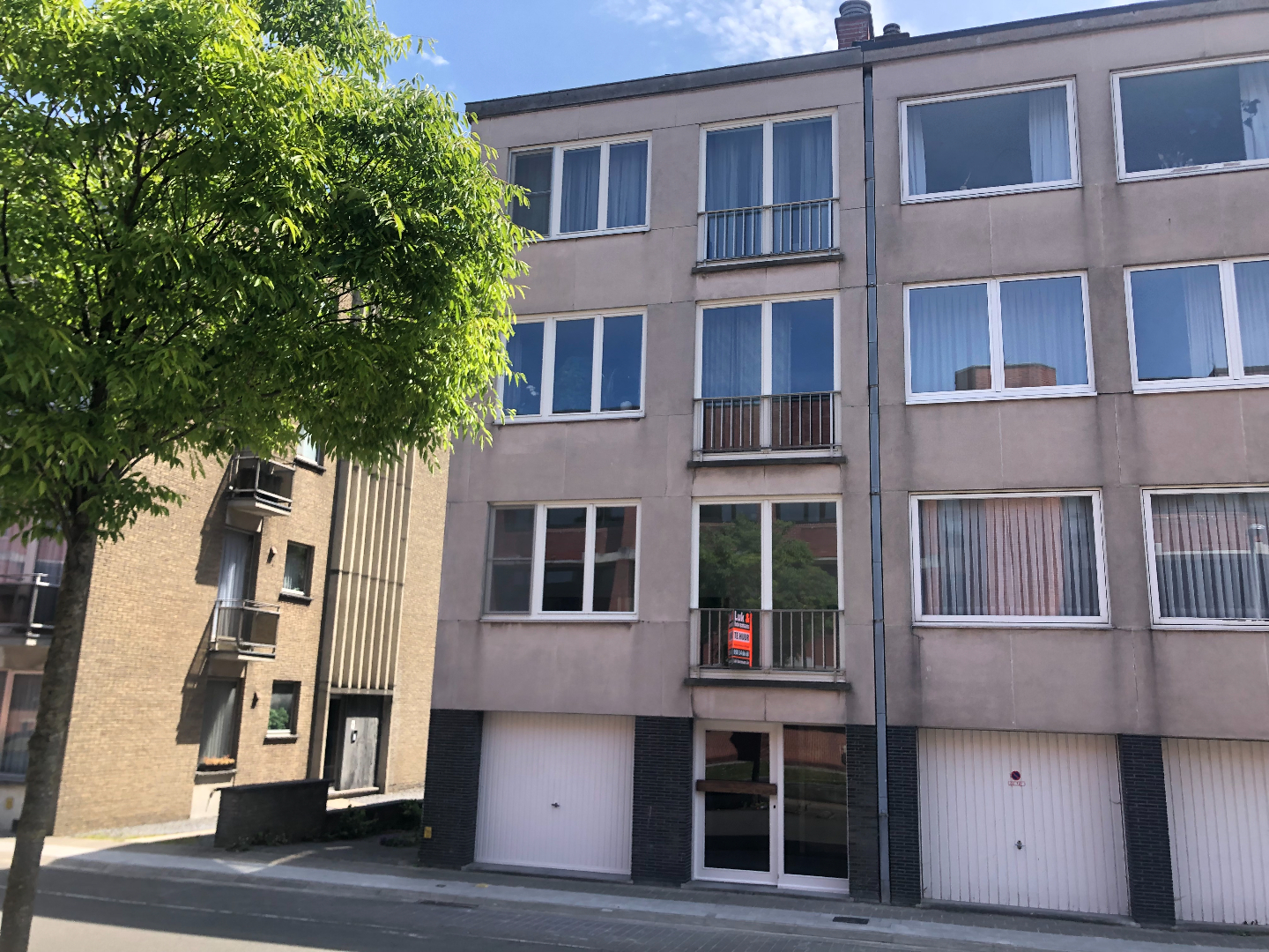 Appartement met garage 