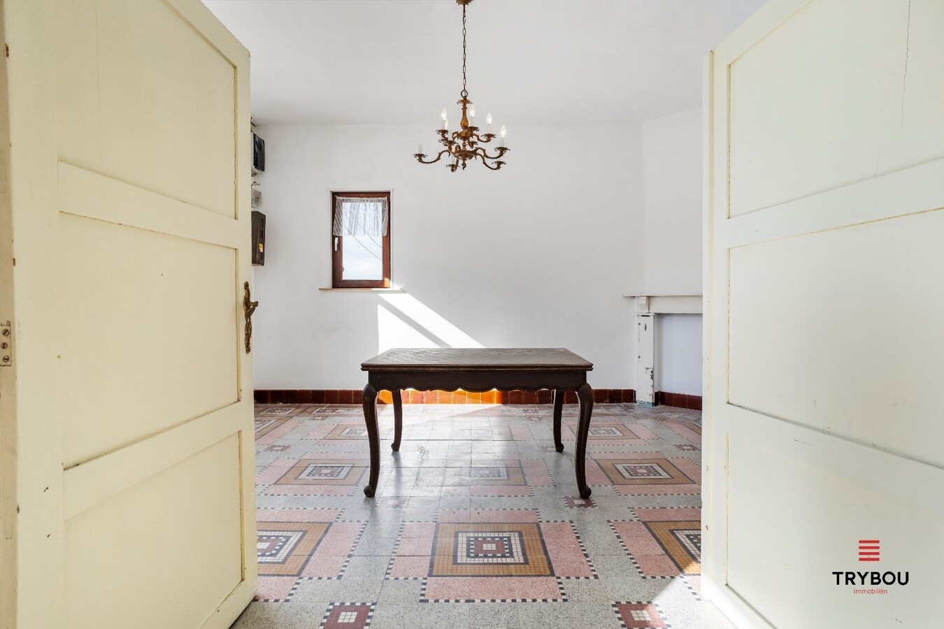 Prachtige hoeve bestaande uit woning met diverse bijgebouwen 