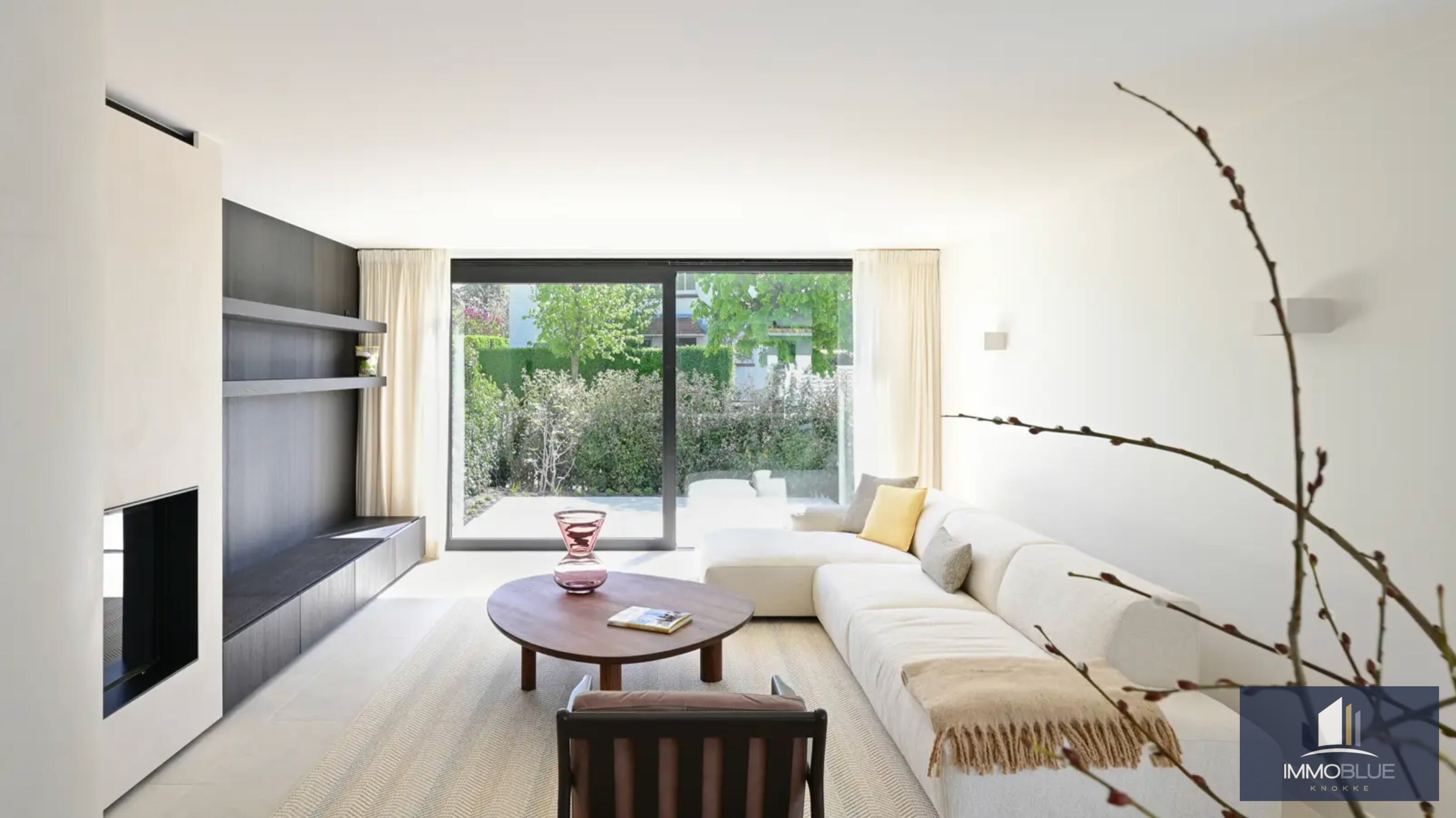 Nieuwbouw koppelvilla dichtbij het centrum van Knokke en op wandelafstand van het strand. 