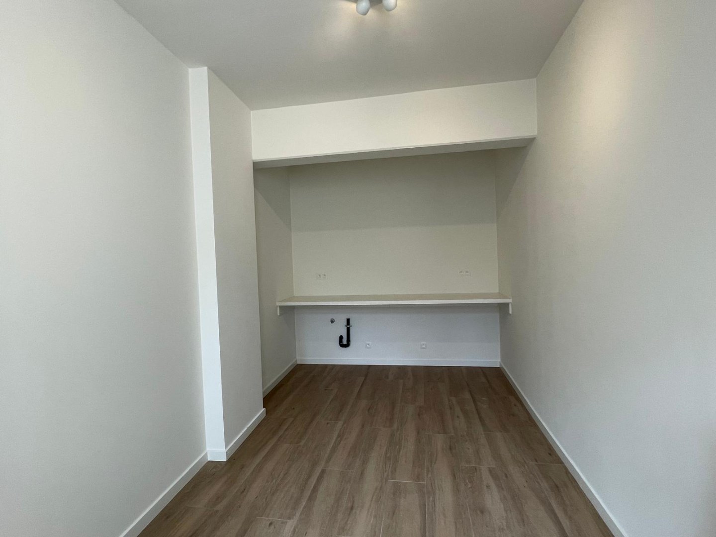 Prachtig gelijkvloers appartement met 3 slaapkamers en terras, midden in het centrum! 