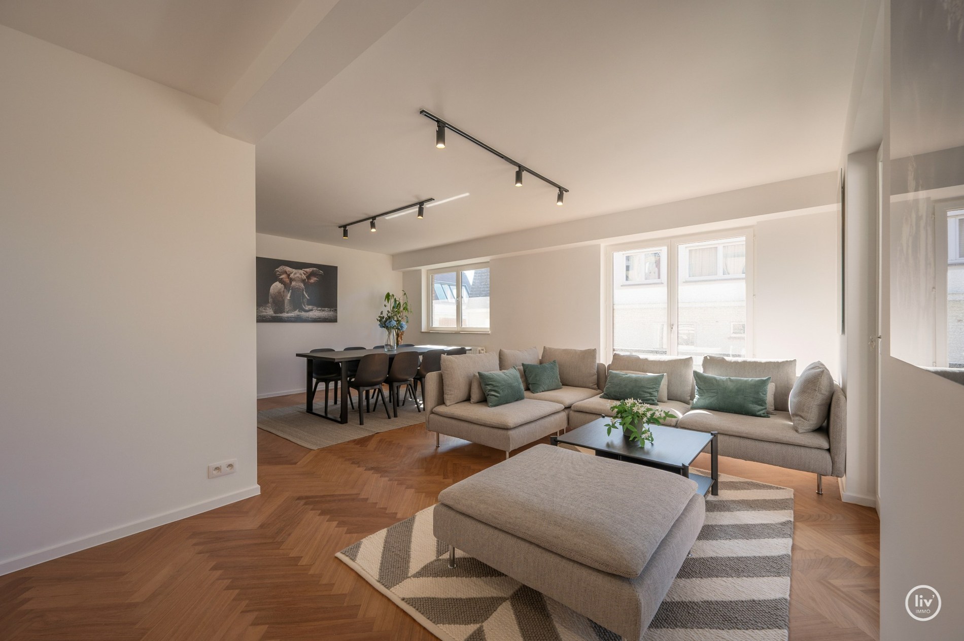 Appartement élégamment rénové avec 3 chambres dans un emplacement de premier choix à Duinbergen - à seulement 100 mètres de la digue! 