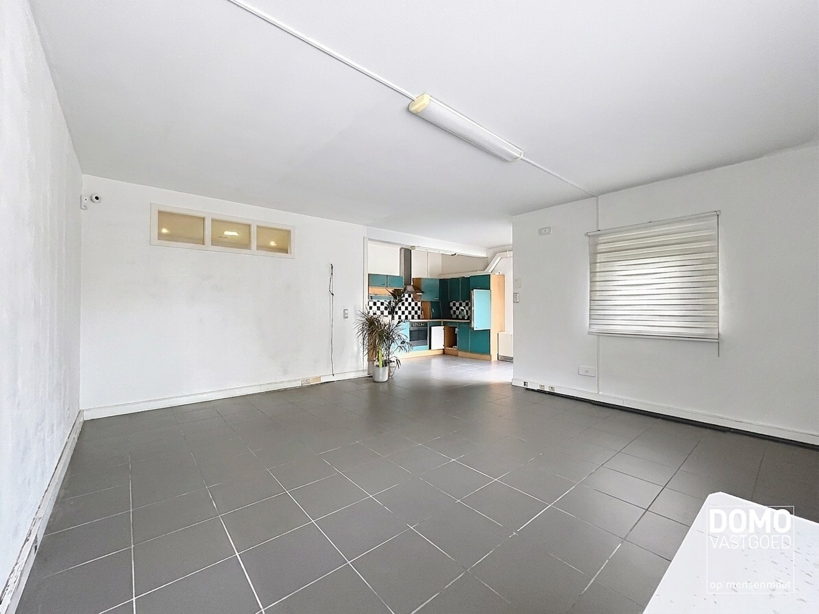 Kantoorruimte of ruimte voor vrij beroep op toplocatie in het centrum van Kermt 