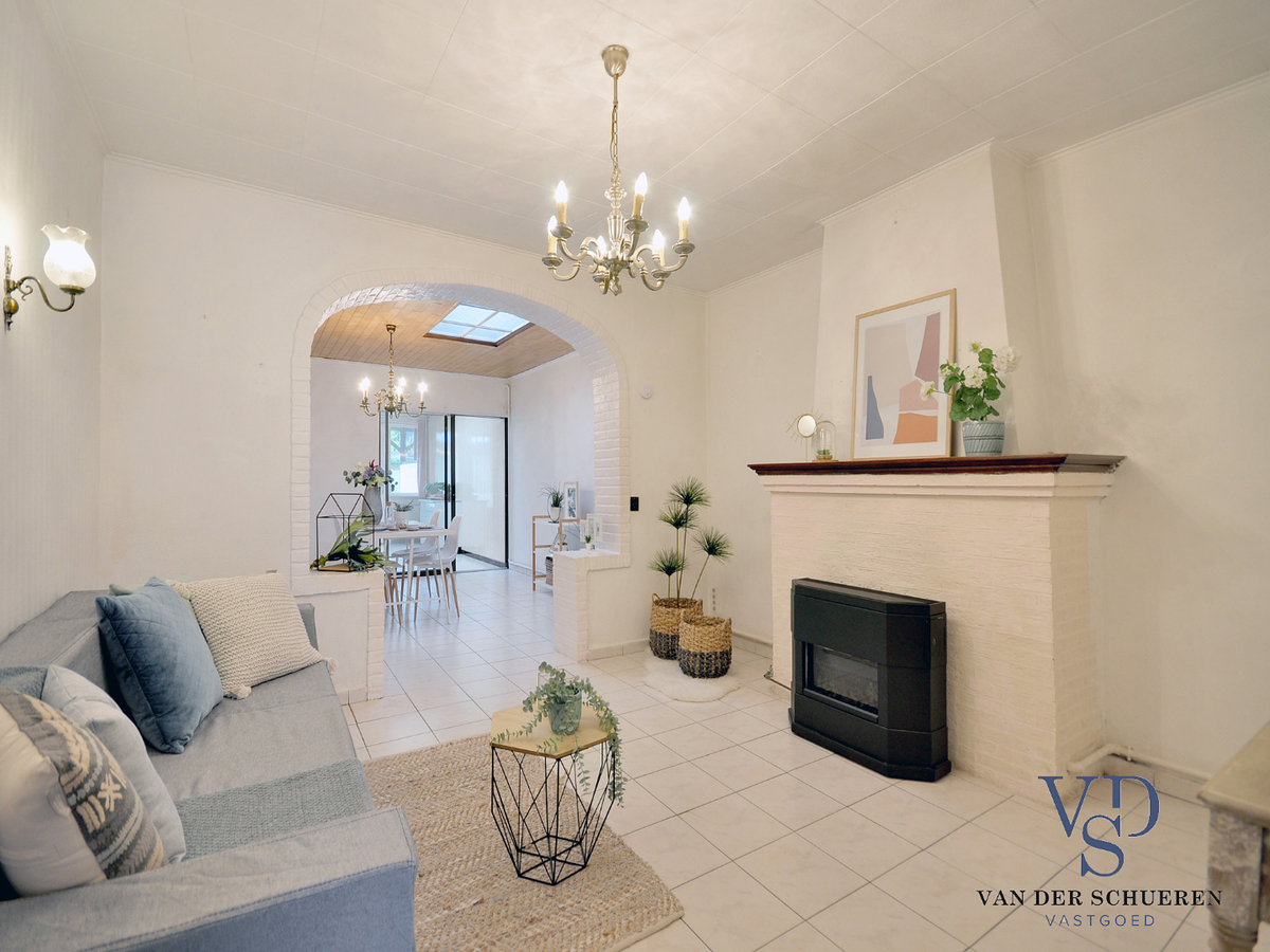 Rijwoning met tuin nabij station Gent-Sint-Pieters. Top-ligging nabij tram en trein ! 