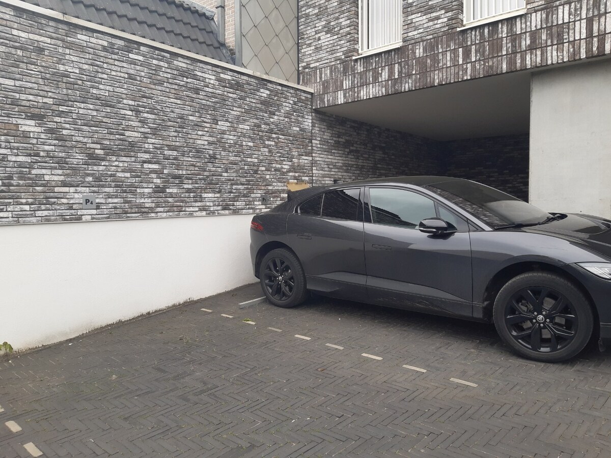 Ruim appartement in hartje Gavere. 