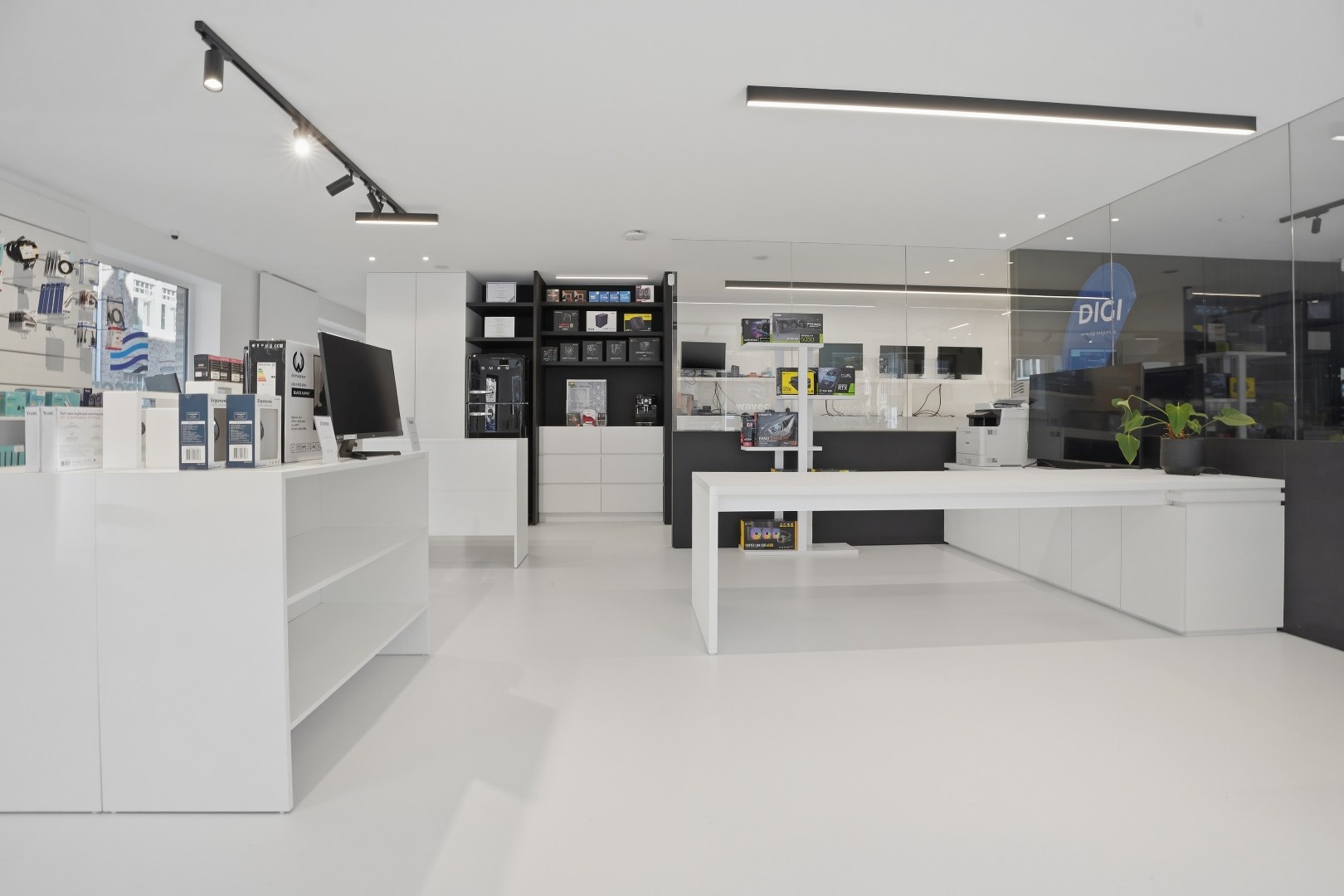 Instapklaar en hoogwaardig handelspand (122 m²) op topligging in Nieuwpoort Stad 