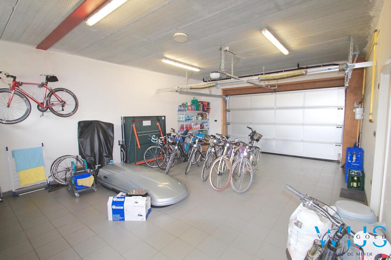 Schitterend karaktervol woonhuis met 5 slaapkamers in Assenede ! 