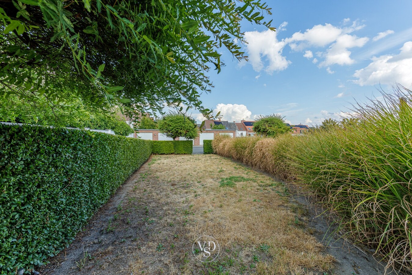 Instapklaar en lichtrijk gelijkvloers appartement 