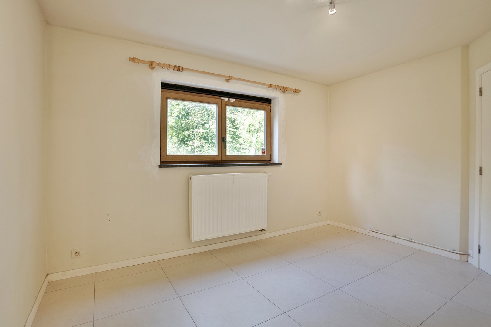 Ruime woning in een doodlopende straat met 4 slaapkamers, 2 badkamers op een prachtig perceel vlak bij het Meerdaalwoud 