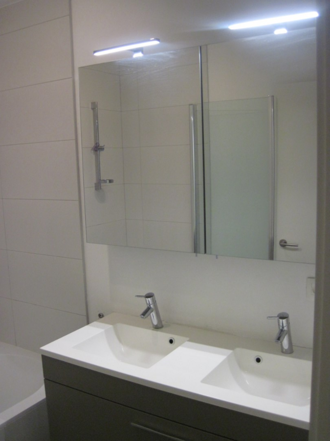 Modern, eigentijds BEN appartement . 