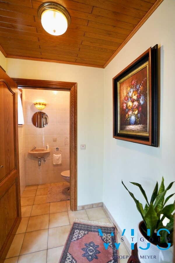 Ongelooflijk goed onderhouden bungalow te Bassevelde ! 