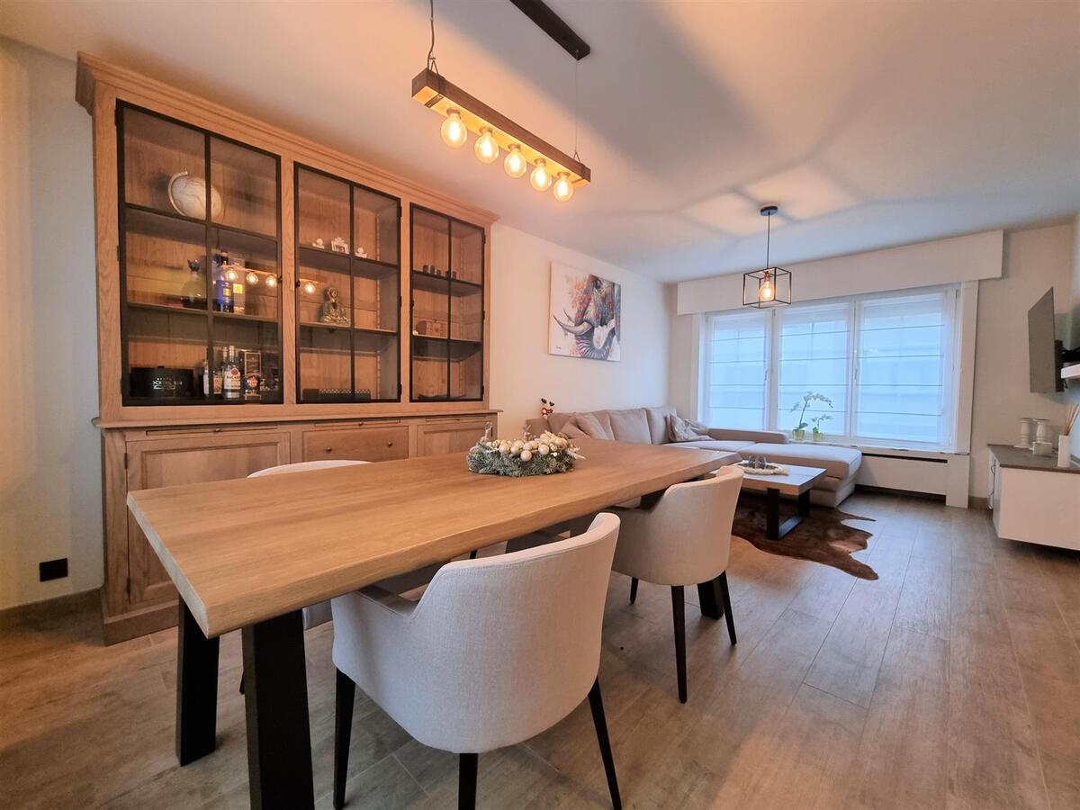 Centraal, doch rustig gelegen leuke bel-étagewoning - Heist 