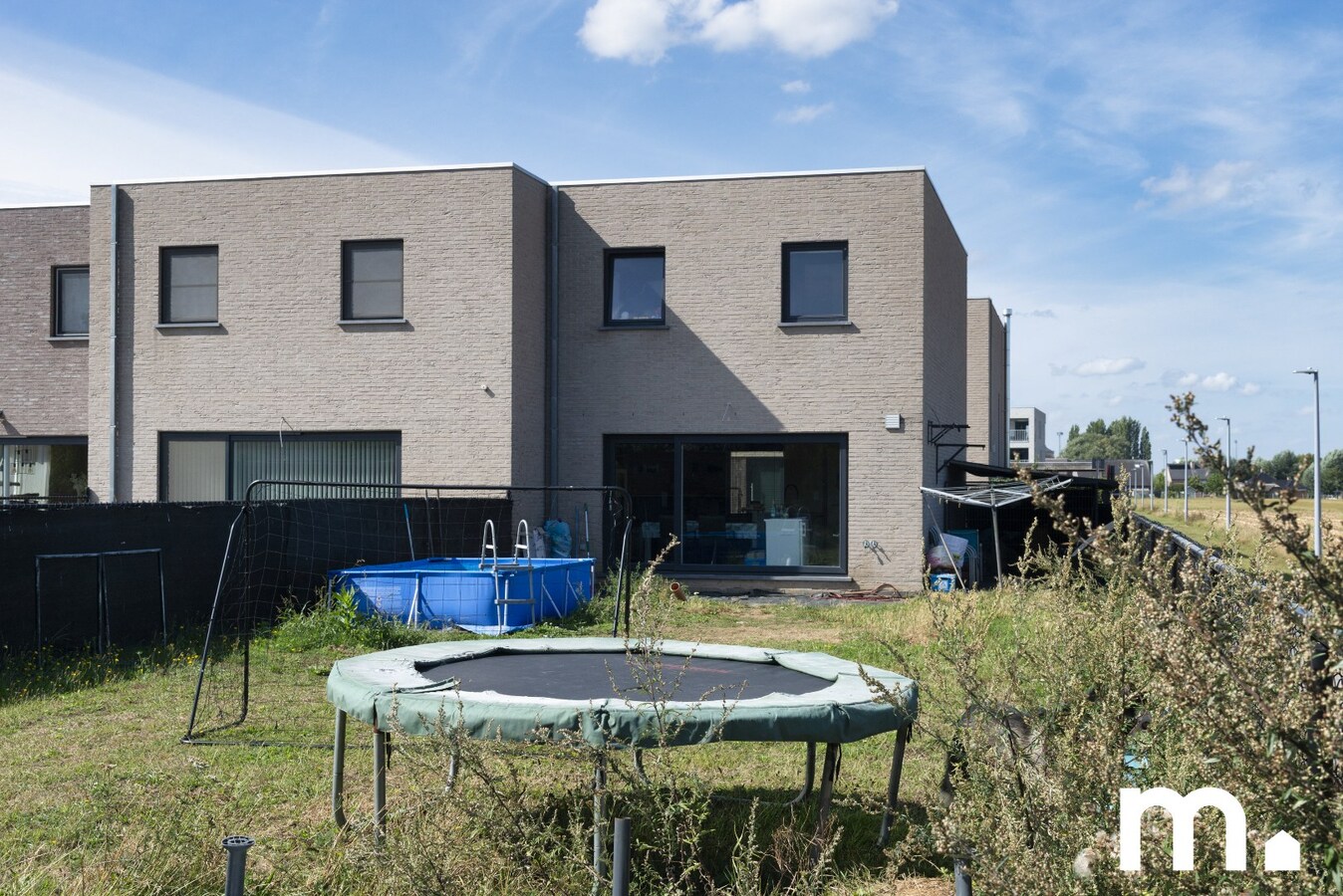 Recente woning met open zicht en rustige ligging te Kuurne ! 