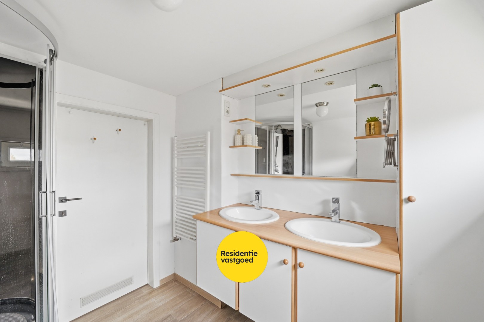 Karaktervolle halfopen bebouwing met multifunctioneel bijgebouw  in Westkerke 