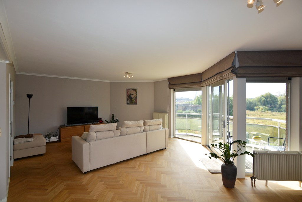 Energiezuinig appartement (144 m²) met 2 slpk, balkon, kelderberging en garage. 