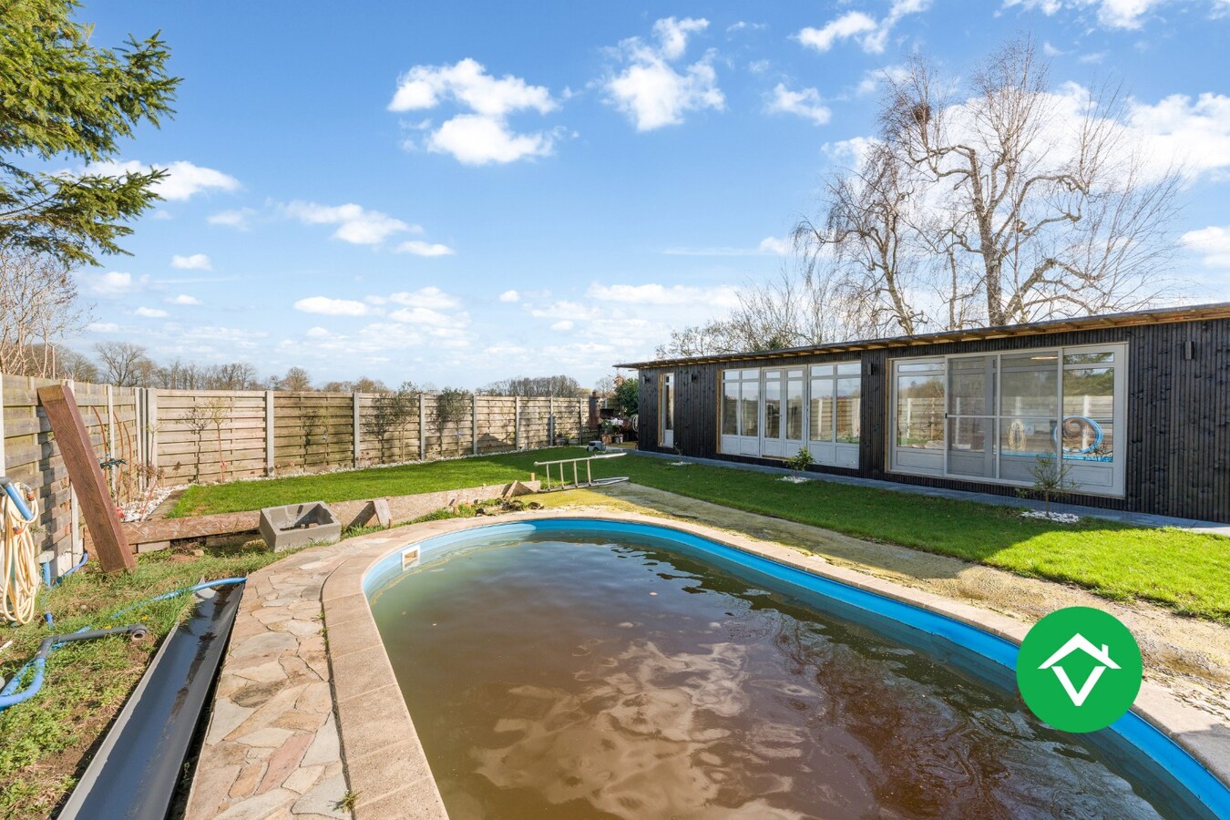 Woning met 4 slaapkamers en tuin te Torhout 