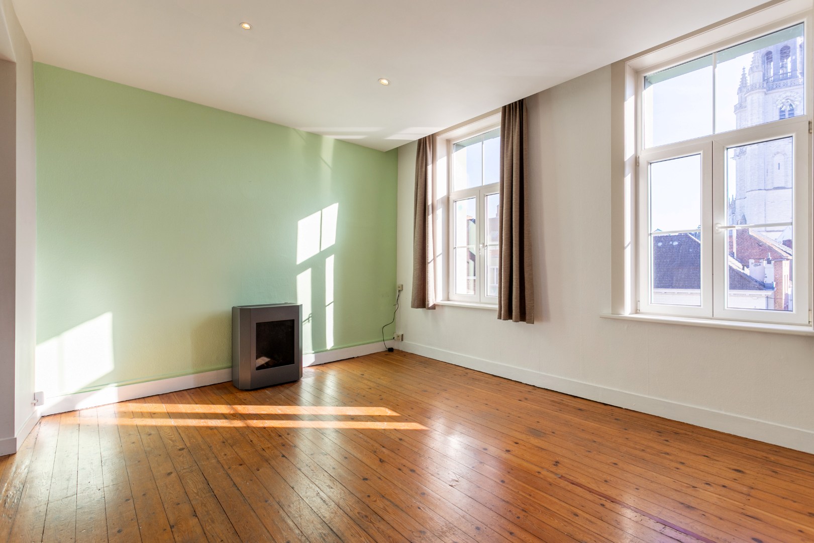 Duplexappartement in het hart Halle te koop met 2 slpks 