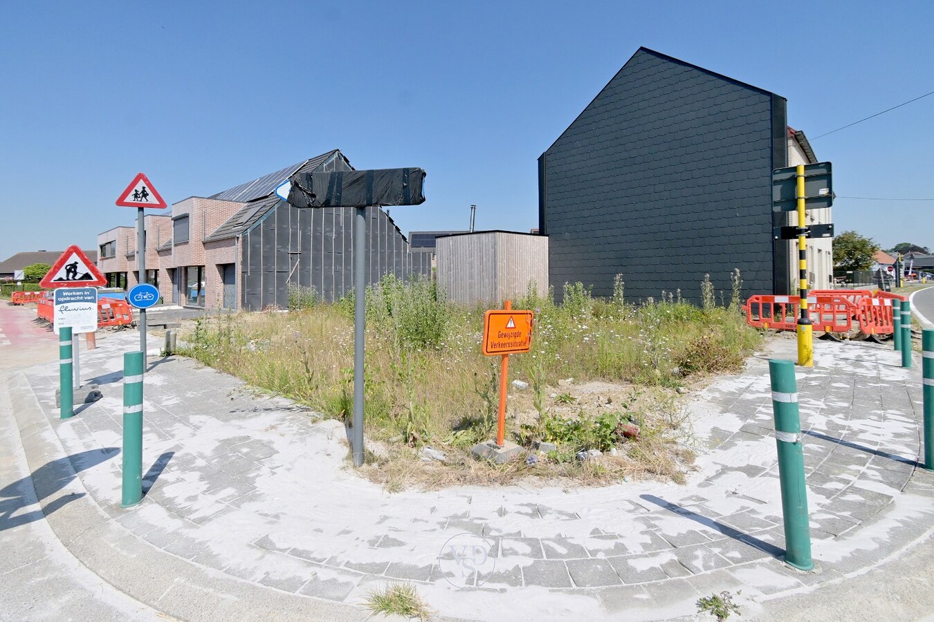 Bouwgrond voor hoekwoning. 