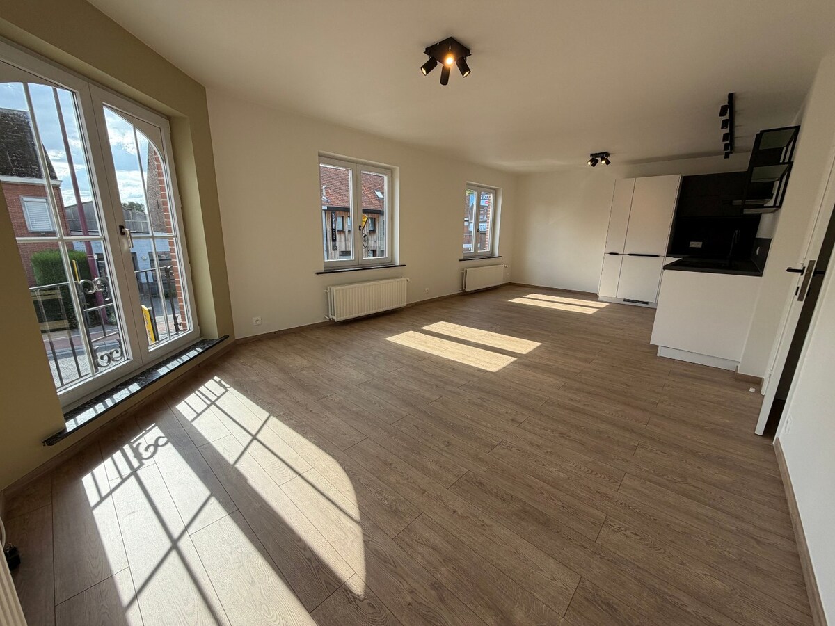 Ruim 3-slpk-appartement mét terras te Gavere-Asper 