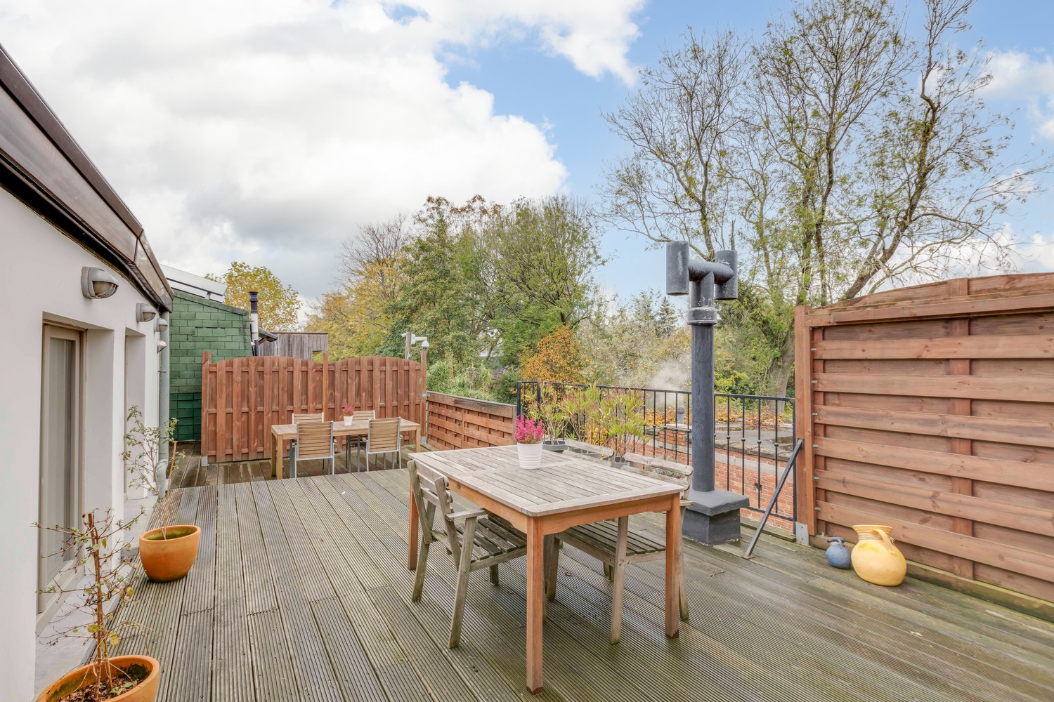 Lichtrijk en ruim duplexappartement met fantastisch terras 