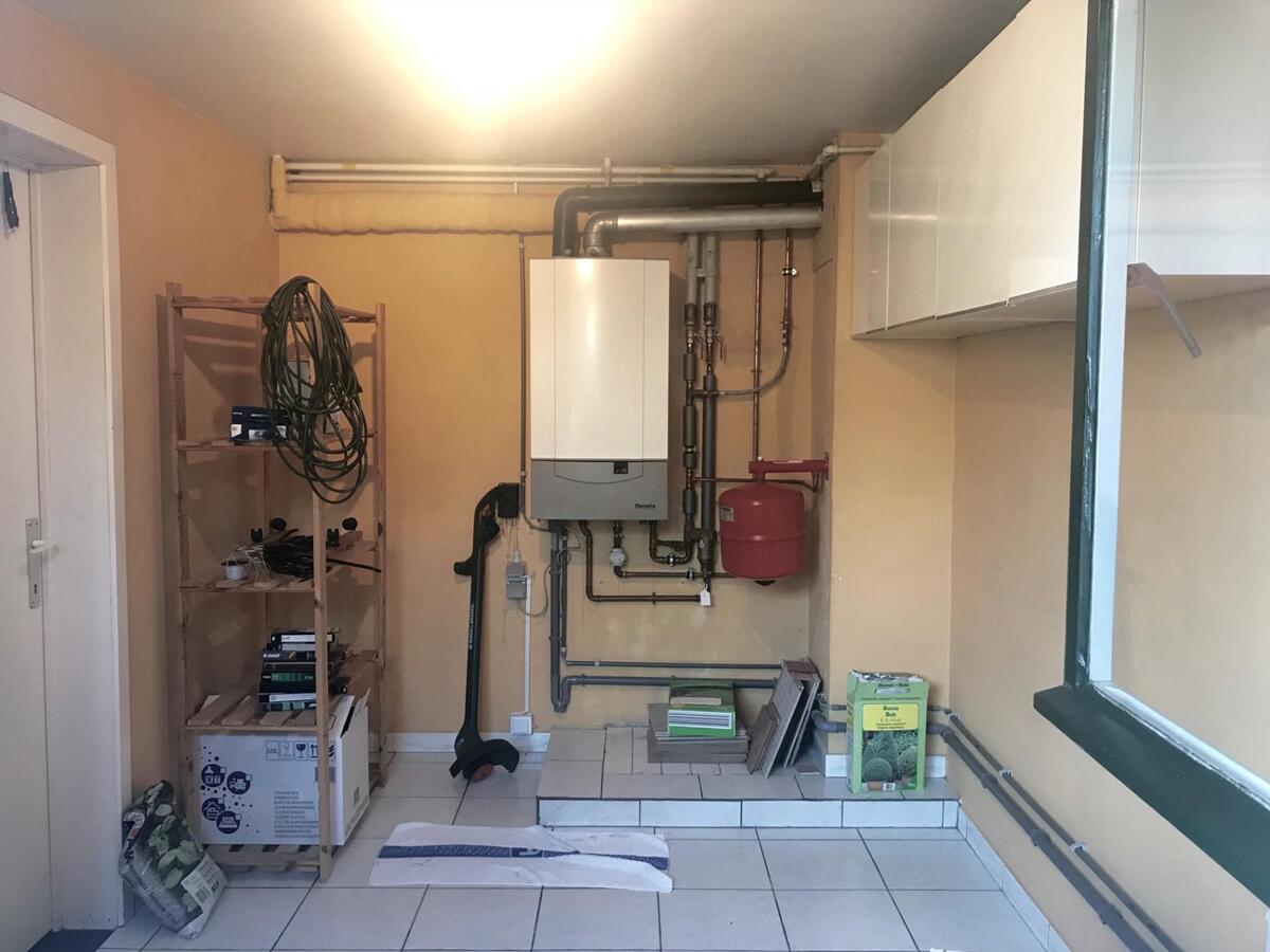 RUIME BEL ETAGE WONING MET TUIN TE BREDENE DORP 
