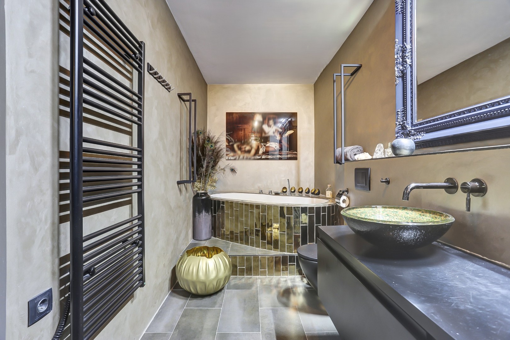 Ultiem luxe wonen in de iconische The CoolTower met spectaculair uitzicht, royaal terras (34 m²) en moderne afwerking in het bruisende hart van Rotterdam! 