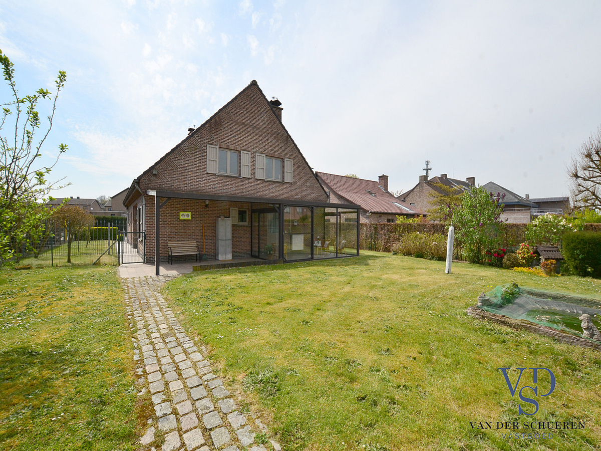 Ruime, statige villa te Gavere 