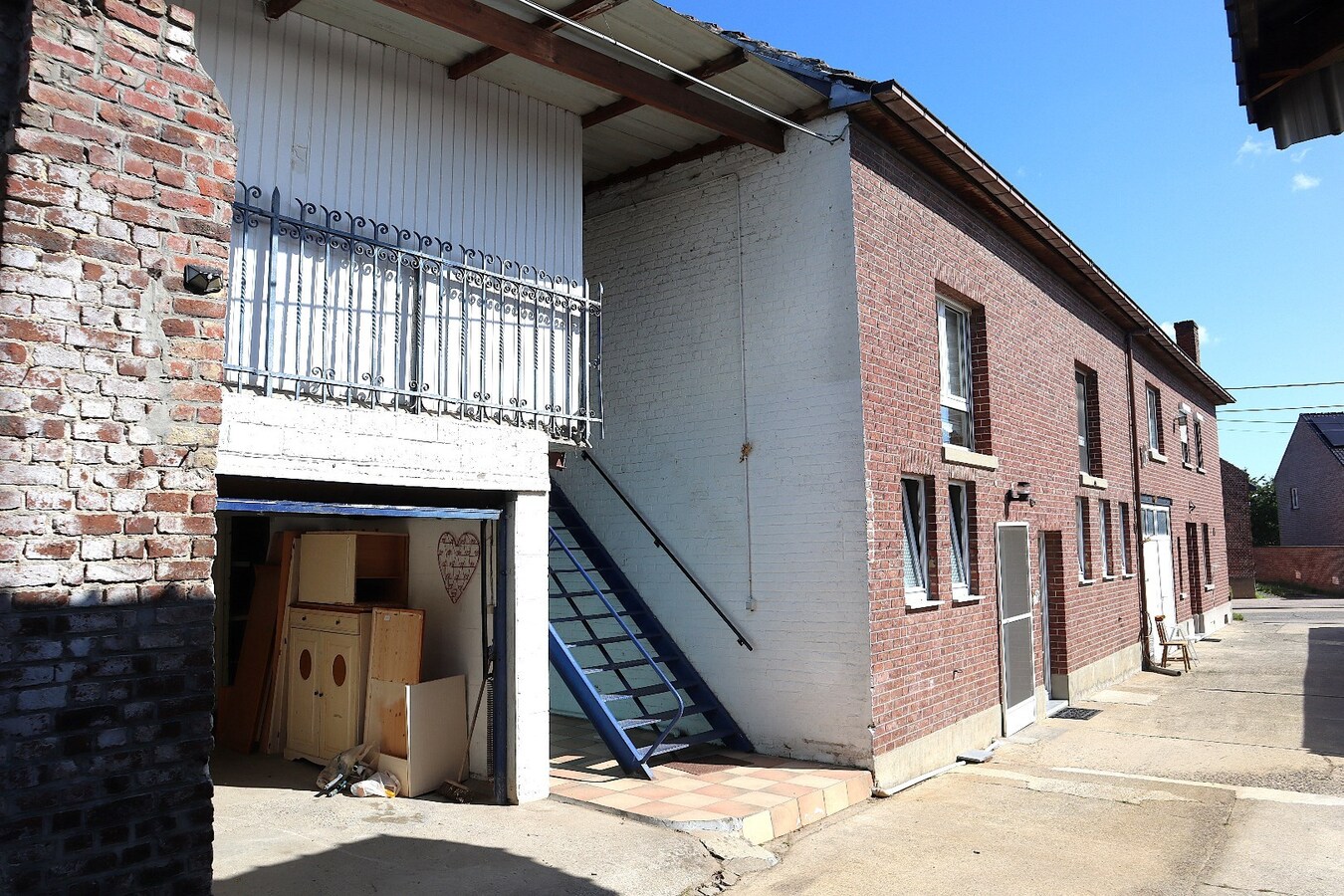 Ruim appartement met terras en garage in Bierbeek 