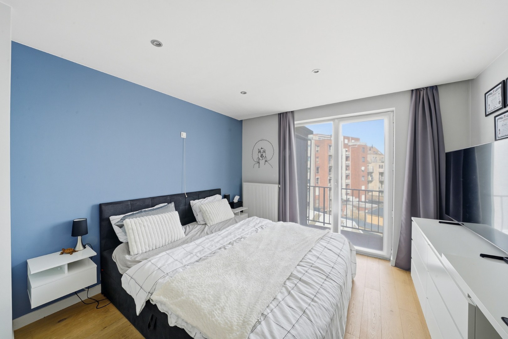 Ruim appartement met 3 slaapkamers, 2 terrassen, garage en staanplaats in Oostende 