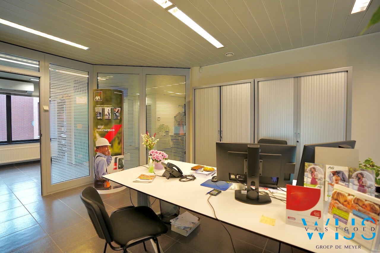 Volwaardig handelspand te Oosteeklo ! 