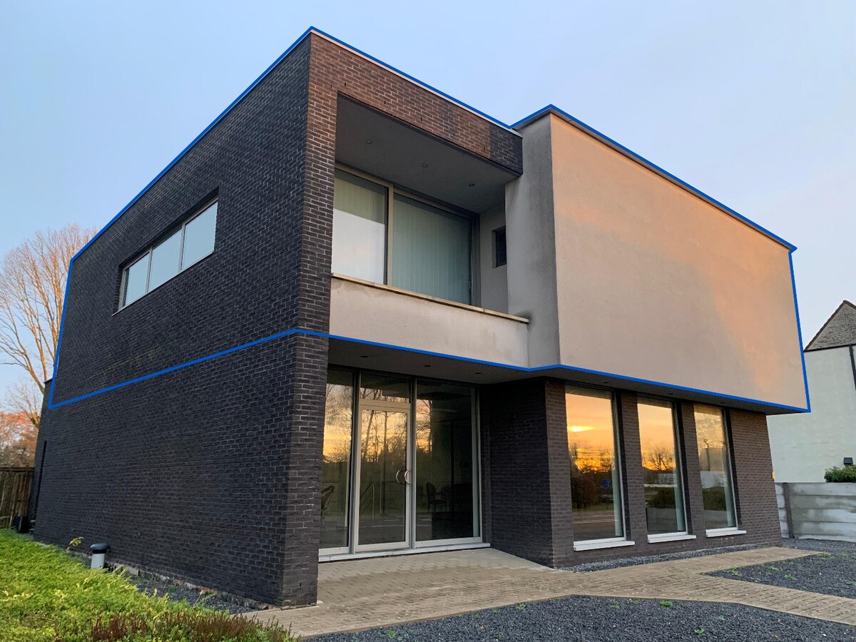 Ruim appartement gelegen te Herk-de-Stad - 3 slaapkamers - bouwjaar 2011 - EPC label: C 