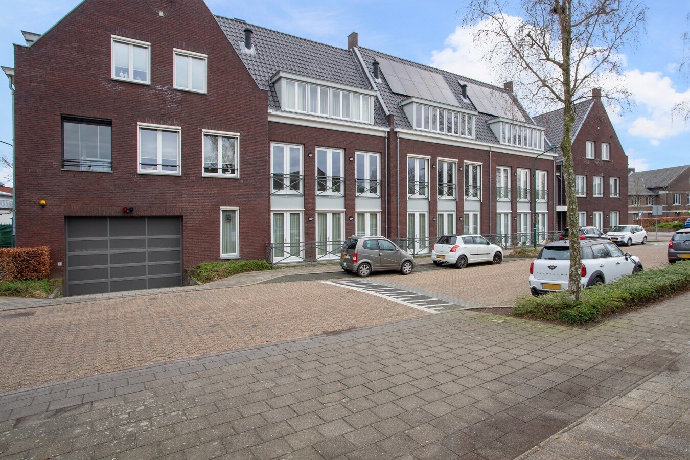 Op de tweede verdieping van appartementencomplex Molenstaete in Lieshout gelegen royaal appartement (2 slaapkamers). 