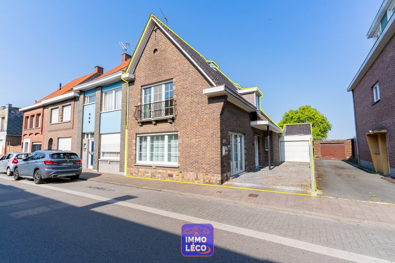 Superbe 3 façades avec jardin, garage, parking 4 voitures. COUP DE COEUR ! 