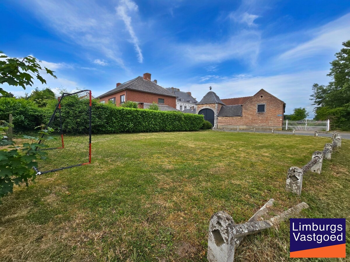 Bouwgrond voor open bebouwing, 3a 01ca, te Walshoutem 