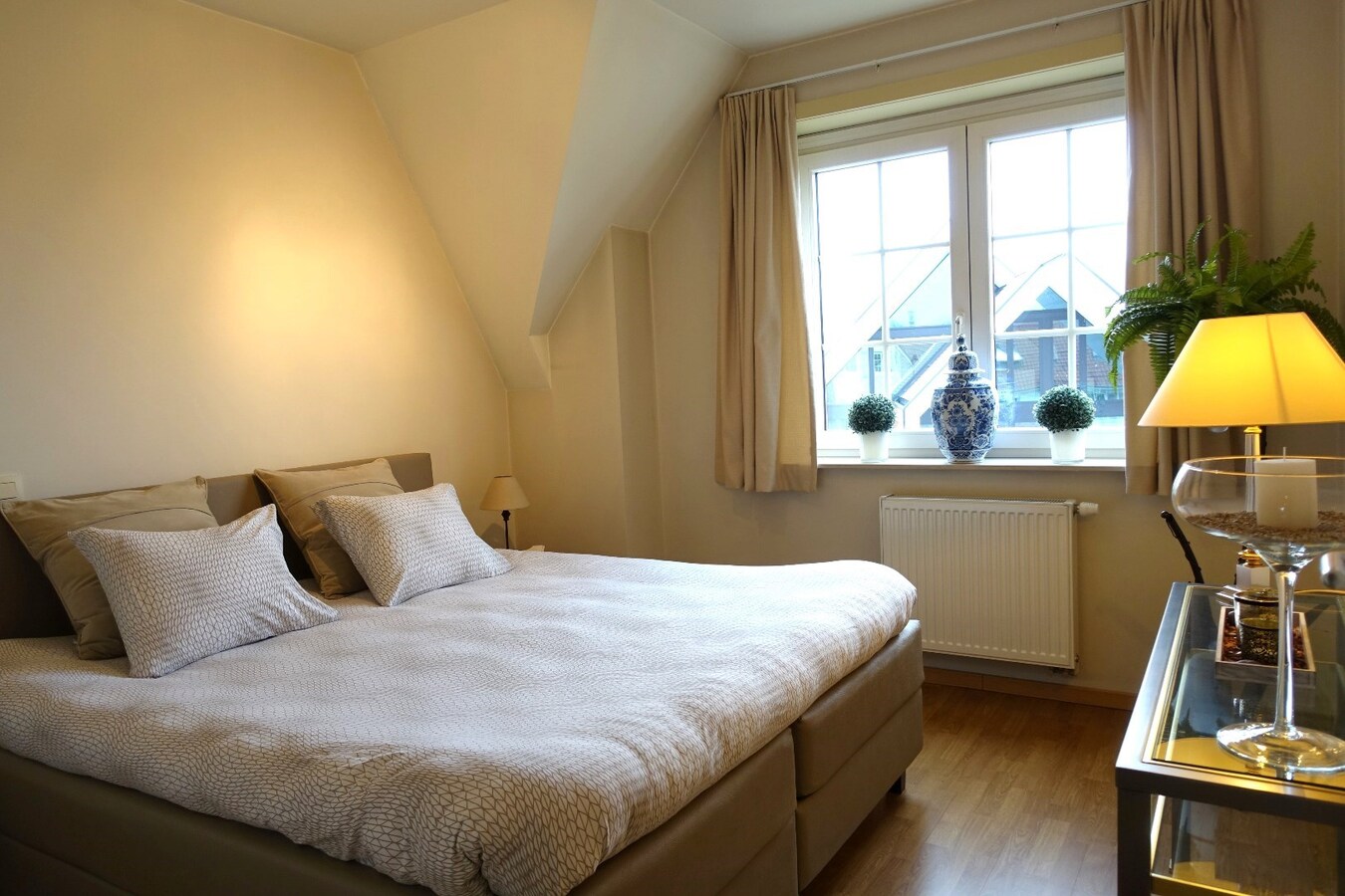 Rustig gelegen dakappartement met garagebox 