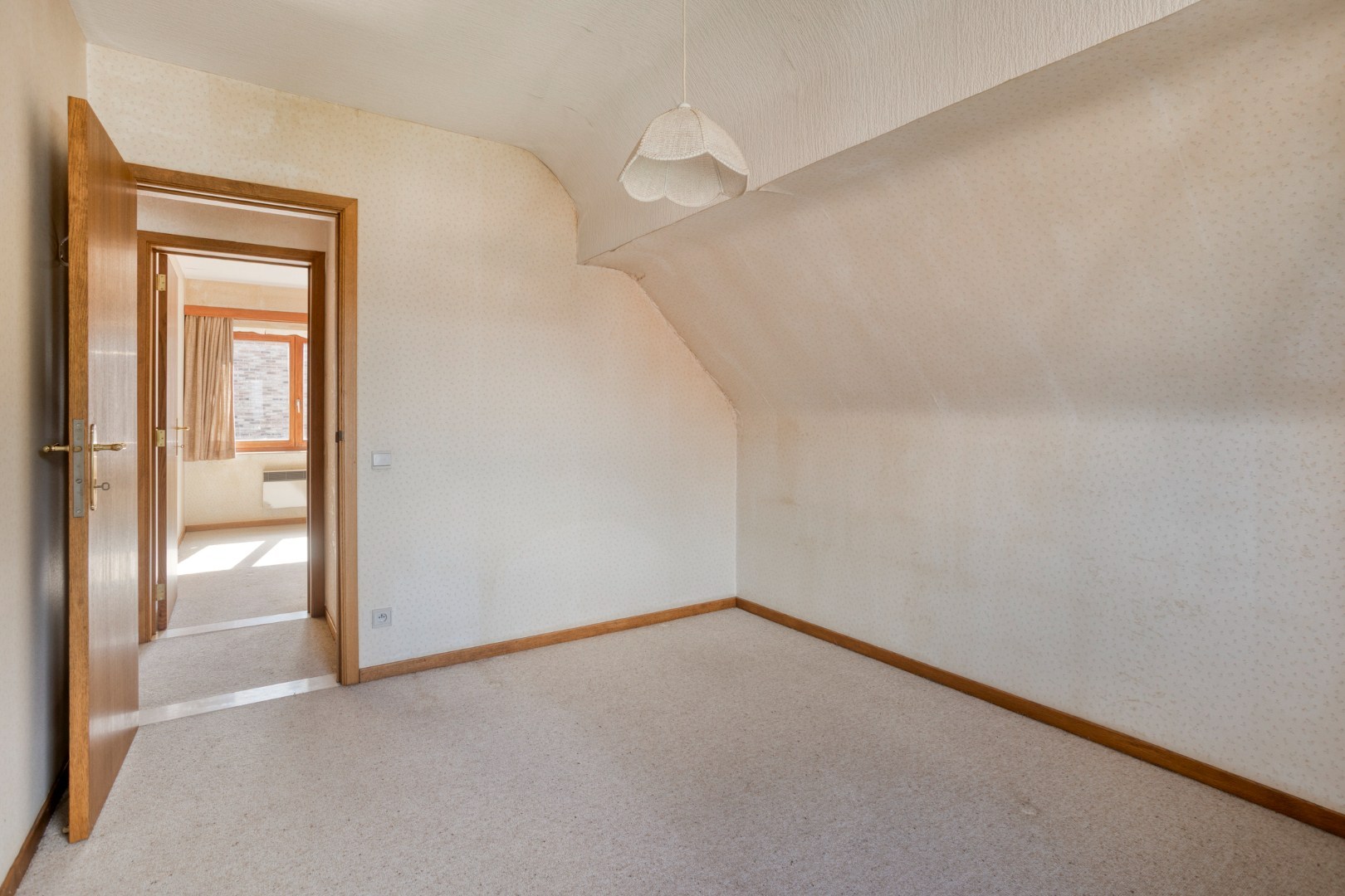 Ruime gezinswoning met grote tuin op perceel van 10a 29ca in Oud-Heverlee – bewoonbare opp. 226 m² 