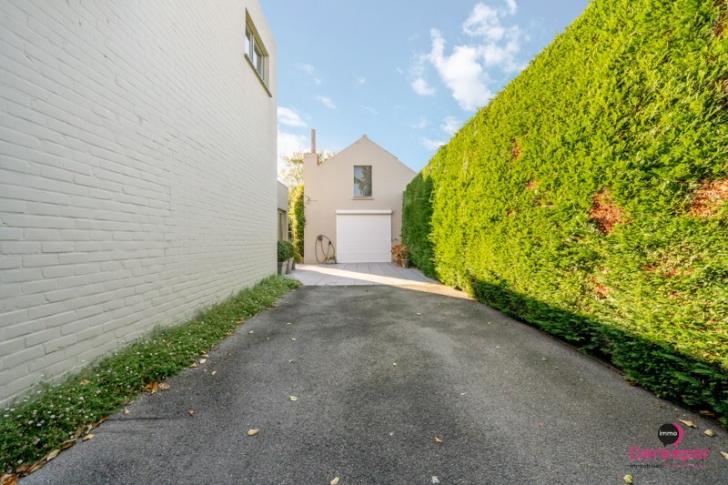 Unieke woning met handelsruimte en opslagplaats op 817m² – stijlvol wonen en werken combineren! 