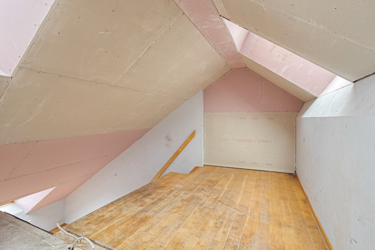 Uniek opbrengstpand met 1 appartement en 2 studentenkamers in centrum Leuven!  – EPC label B - bewoonbare opp. 227 m² 