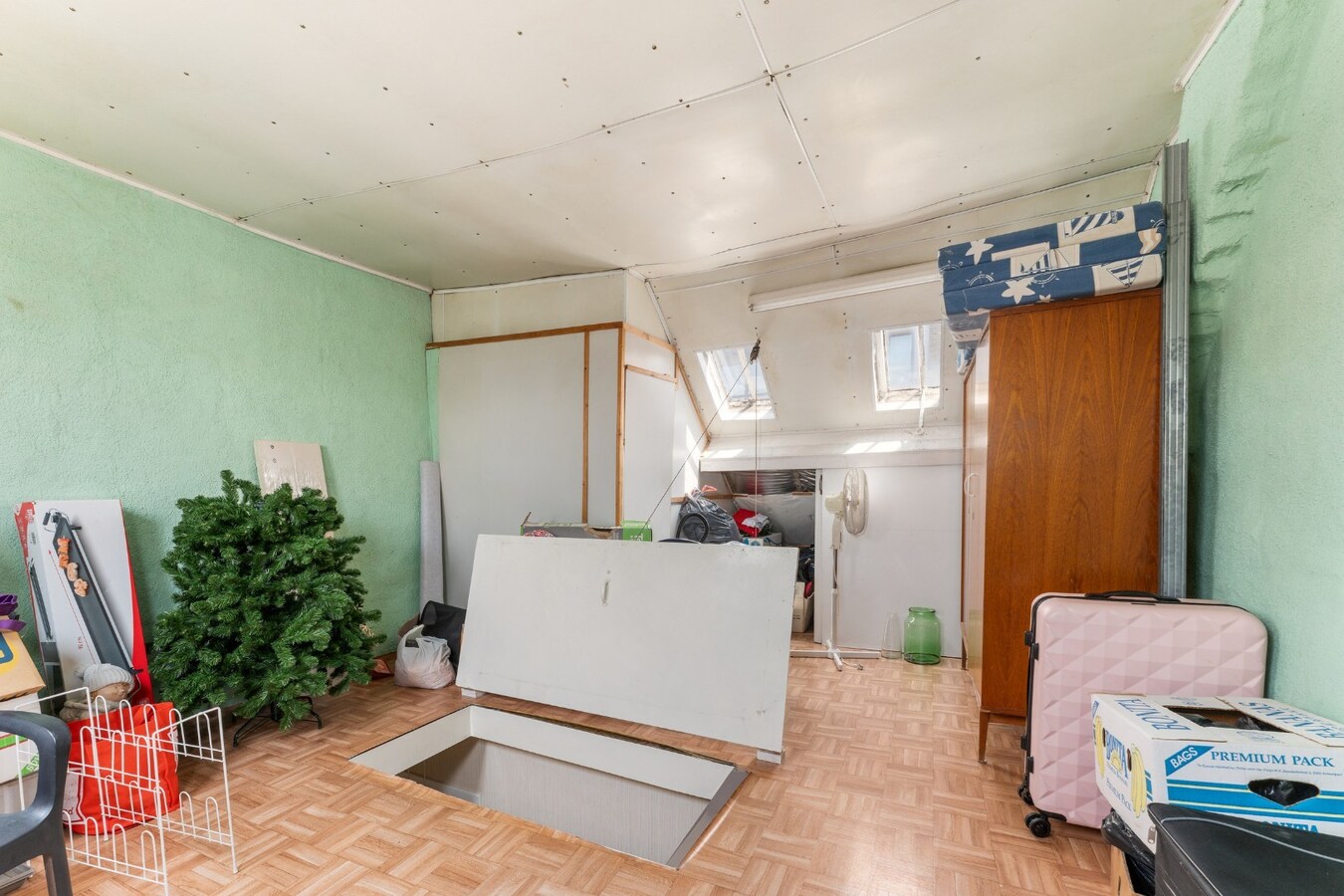 Centrale rijwoning met drie slaapkamers en terras in hartje Roeselare 