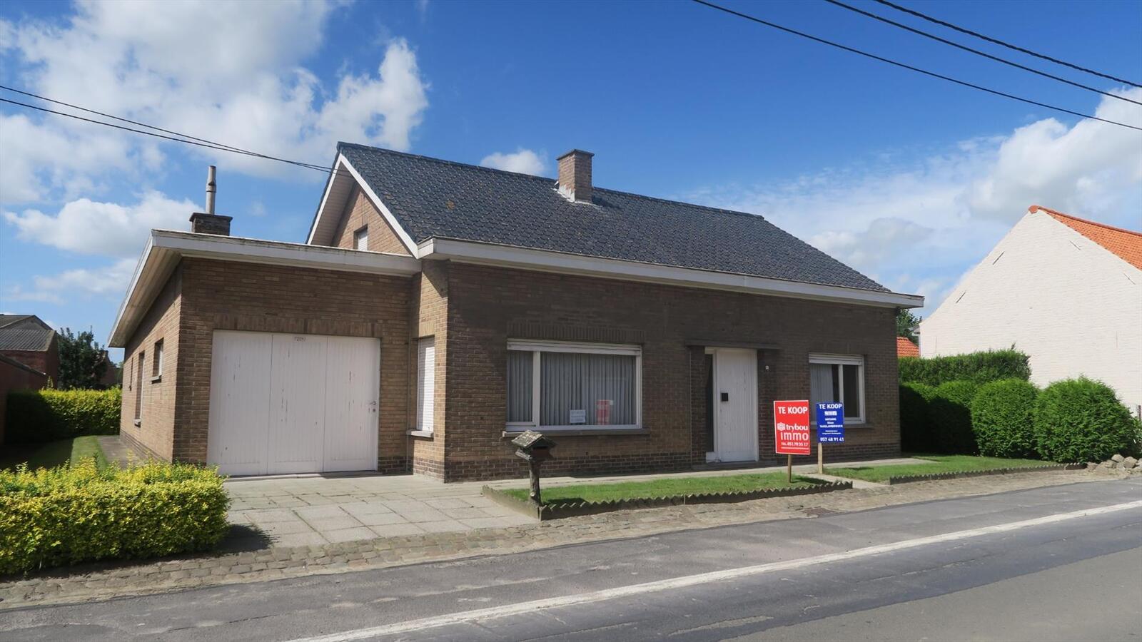 Degelijke open woning op ruim perceel van 843m² 