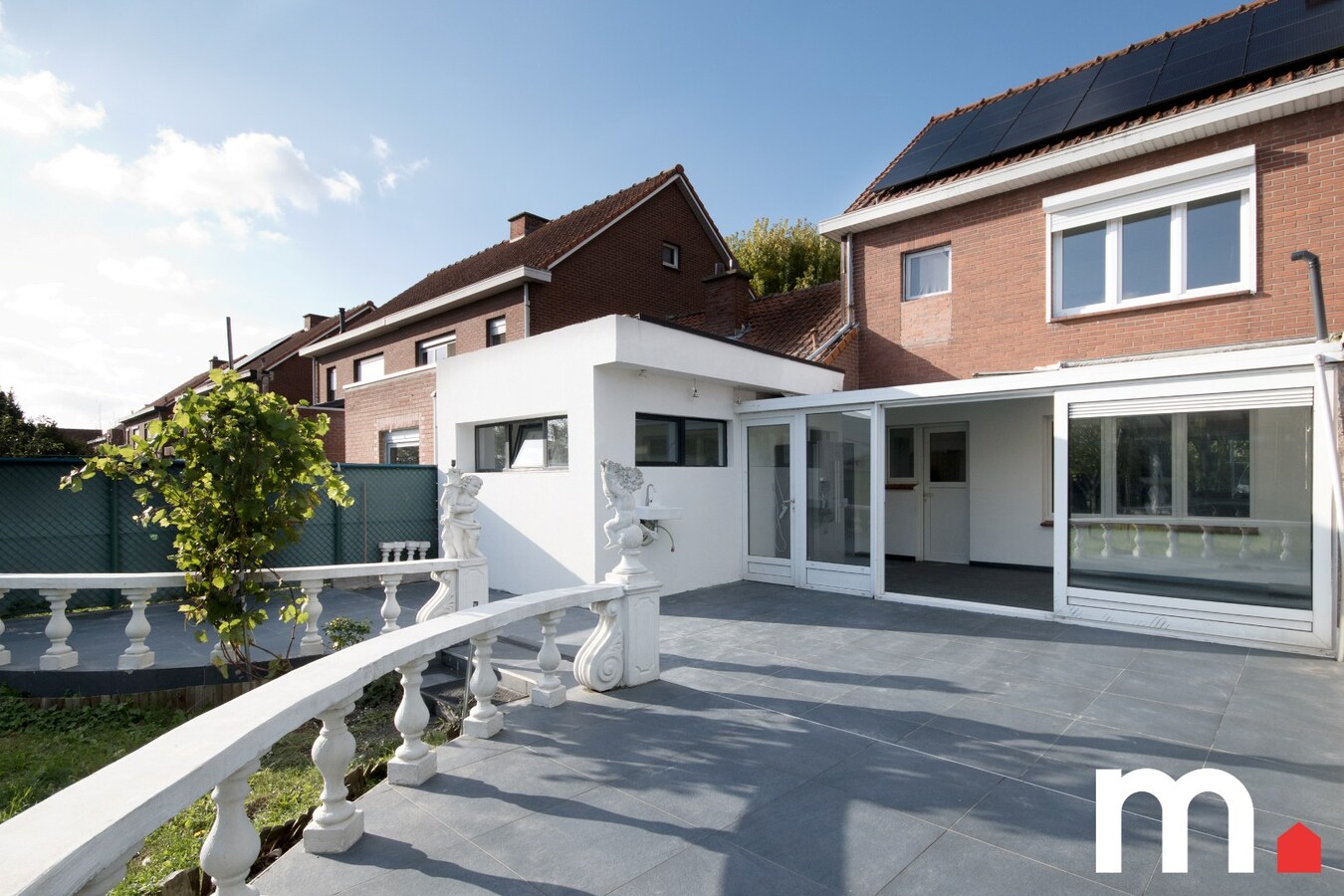 Instapklare woning te Wevelgem! met 4 slaapkamers en 12 zonnepanelen 