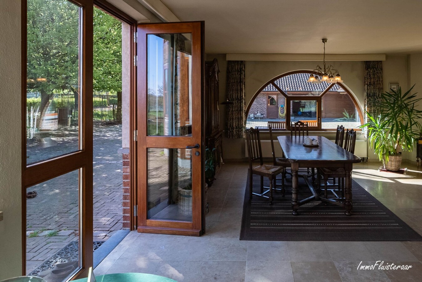 Uniquely located spacious square farm on approximately 4.2 hectares in Aarschot (Flemish Brabant) 