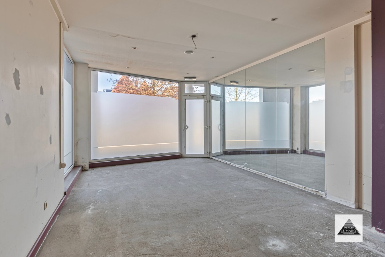 Goed gelegen commercieel gelijkvloers, 48 m² 