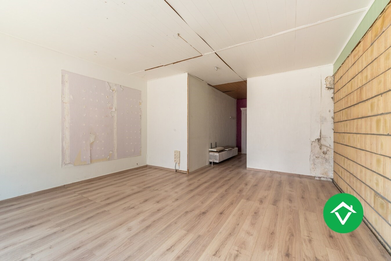 Instapklare woning met 4 slaapkamers en loods te Koekelare 