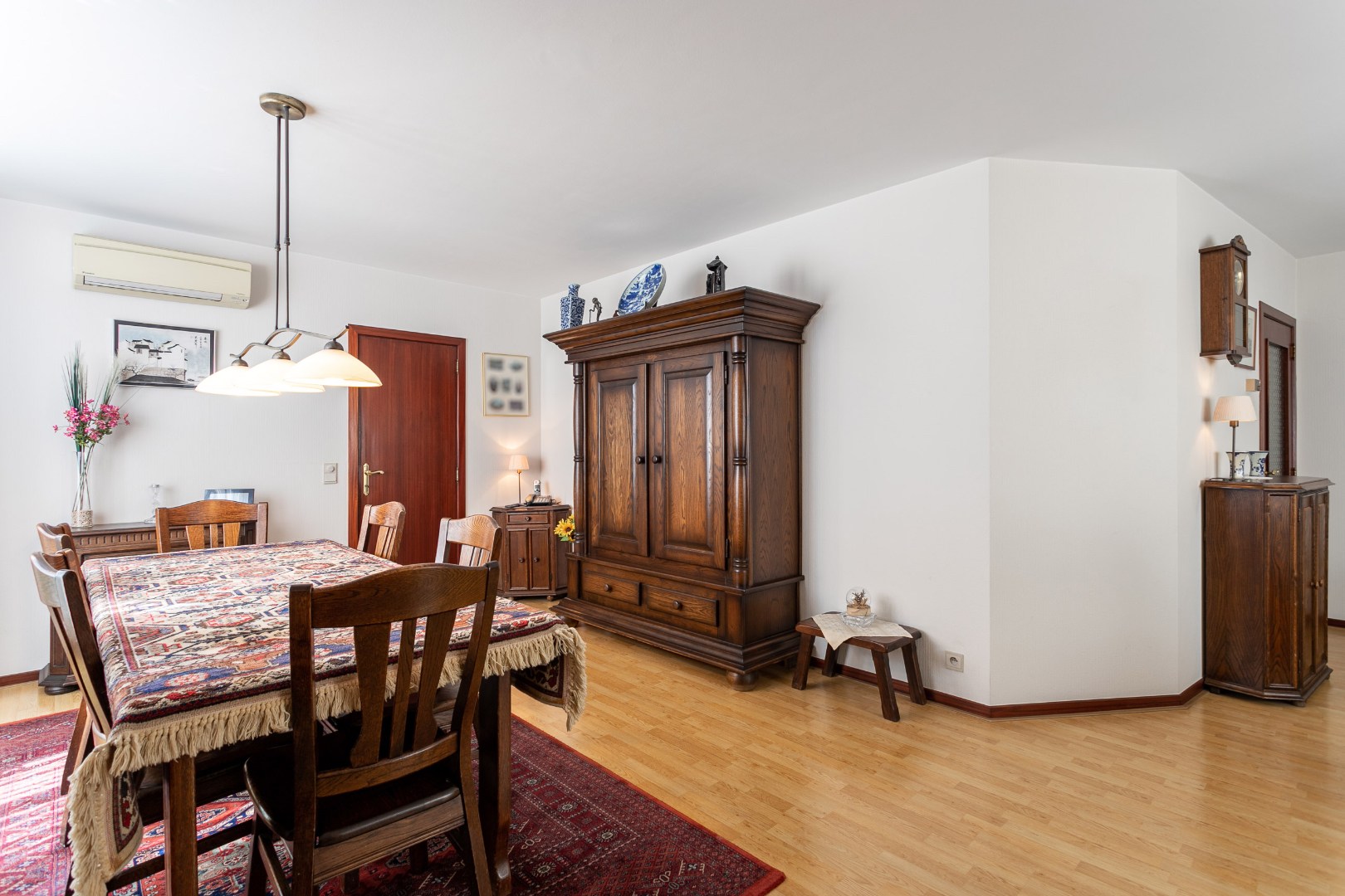 Ruim 3-slaapkamerappartement (EPC C) met terras en uniek zicht op de basiliek in hartje Halle 