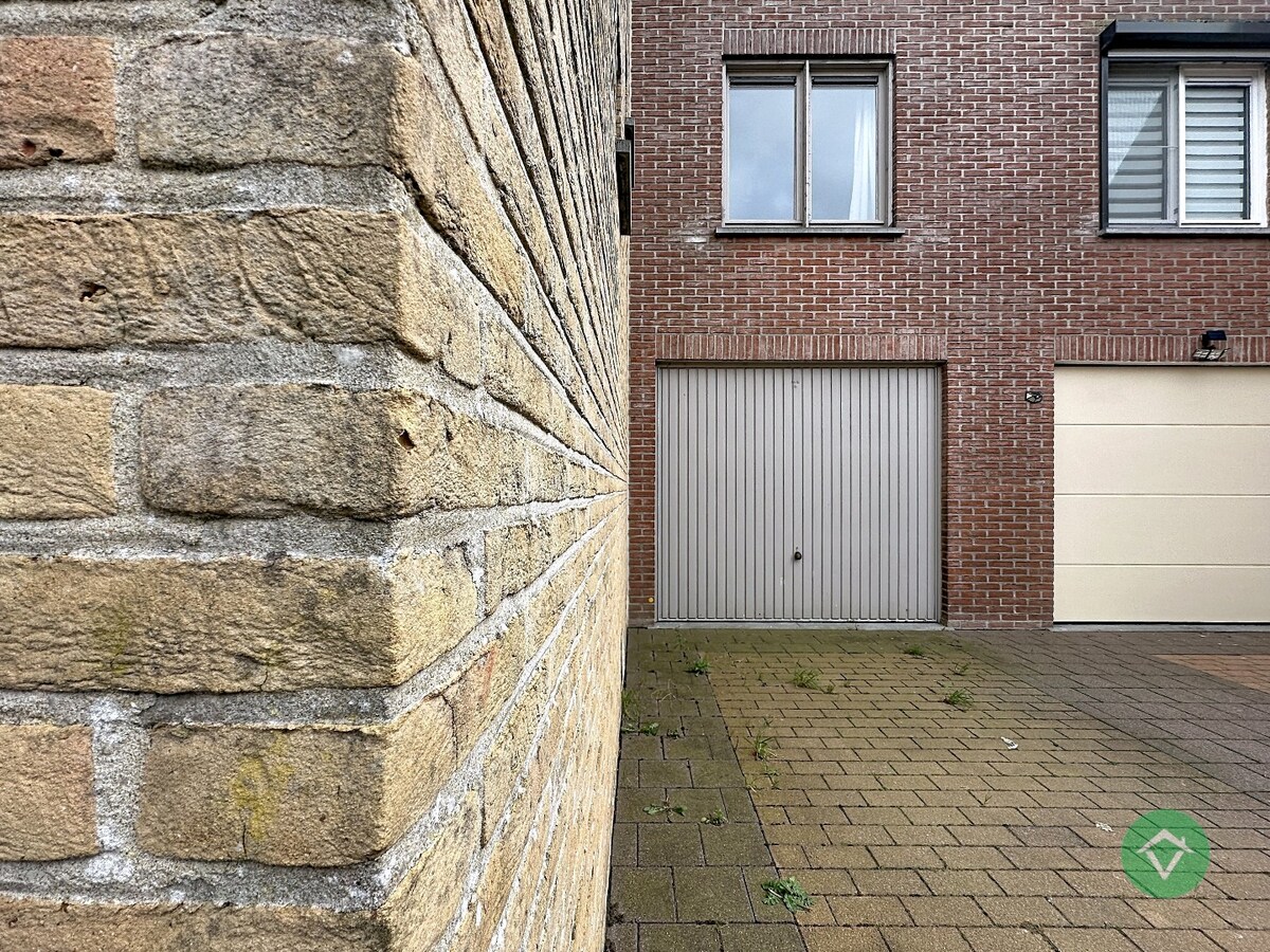 Statige gezinswoning met zonnige tuin, drie slaapkamers en topligging in Leke 